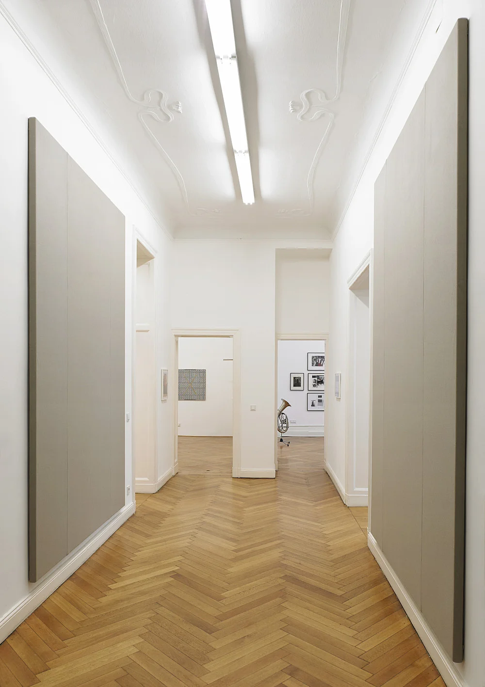 Quodlibet III Alphabets and Instruments — Tomma Abts Nairy Baghramian Cosima von Bonin Moritz von Oswald, Elektronik Tony Conrad Simon Denny Lukas Duwenhögger... — Exhibitions — Galerie Buchholz — Image 04