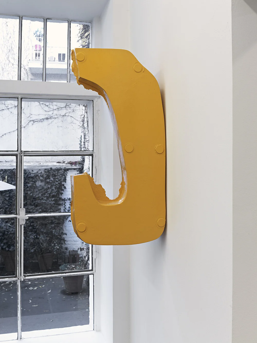 Fluffing the Pillows — Nairy Baghramian — Exhibitions — Galerie Buchholz — Image 07