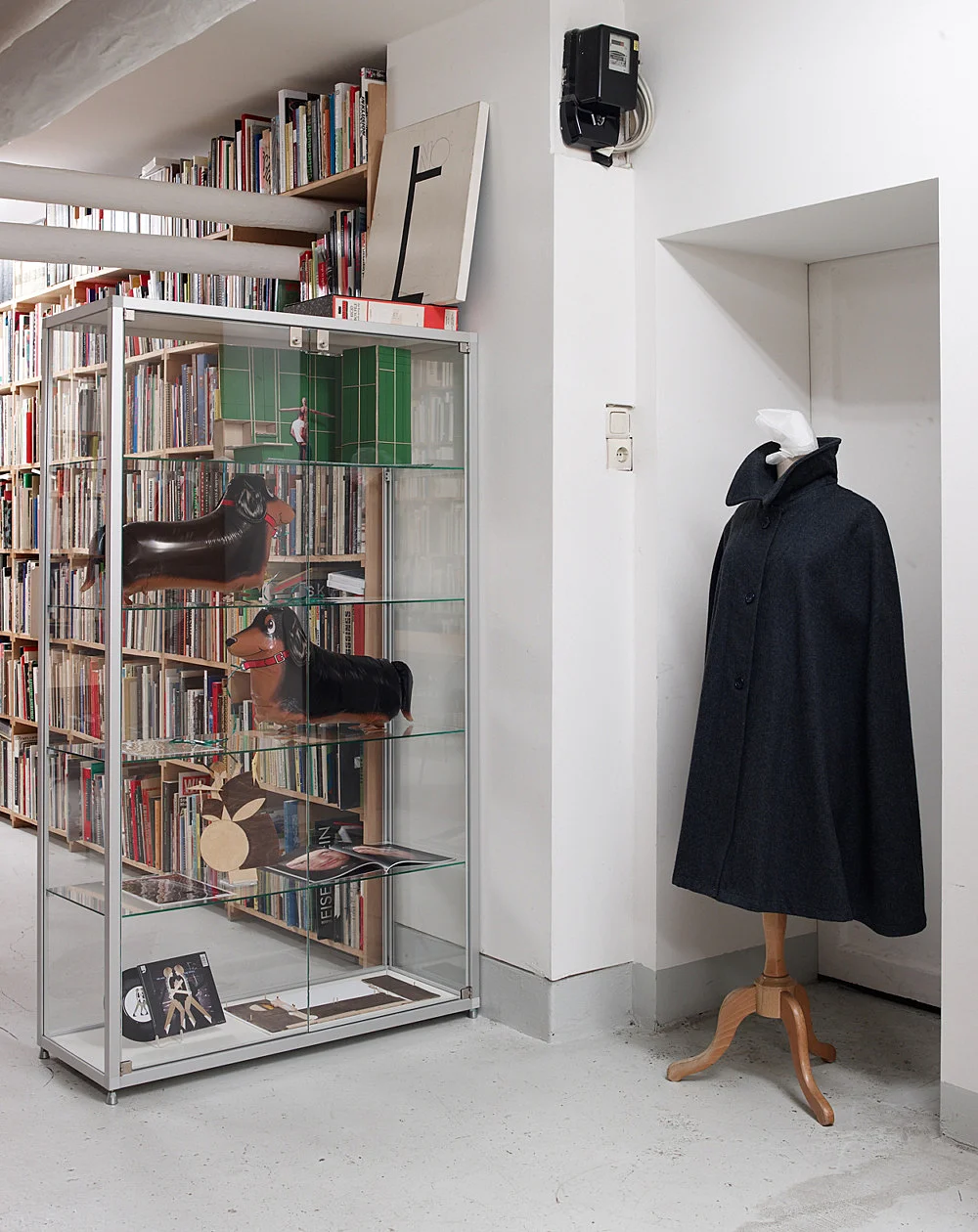 Quodlibet II — Tomma Abts, Tony Conrad, Mark Leckey, Patrick Procktor, Vincent Fecteau, Marcus Behmer, Alice Horodisch-Garnman,... — Exhibitions — Galerie Buchholz — Image 39