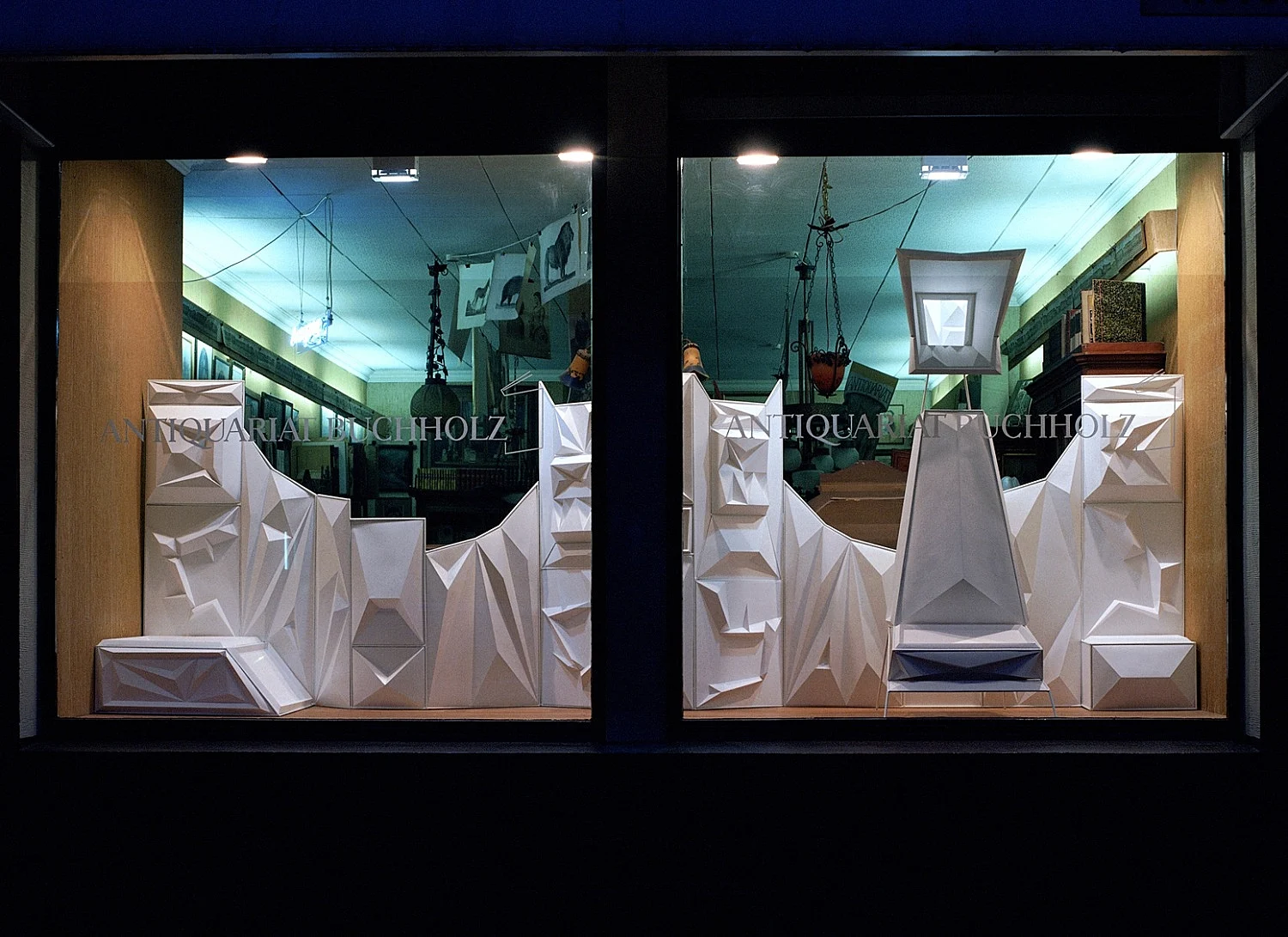 Painted White in a Spirit of Rebellion — Julian Göthe — Exhibitions — Galerie Buchholz — Image 04