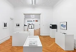 Pictures, Before and After An Exhibition for Douglas Crimp — Daniel Buren, Charles James, Antonio Lopez, Agnes Martin, Joseph Cornell, Robert Smithson, The Cockettes, Jack Smith,... — Exhibitions — Galerie Buchholz — Image 123