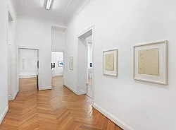 Pictures, Before and After An Exhibition for Douglas Crimp — Daniel Buren, Charles James, Antonio Lopez, Agnes Martin, Joseph Cornell, Robert Smithson, The Cockettes, Jack Smith,... — Exhibitions — Galerie Buchholz — Image 100
