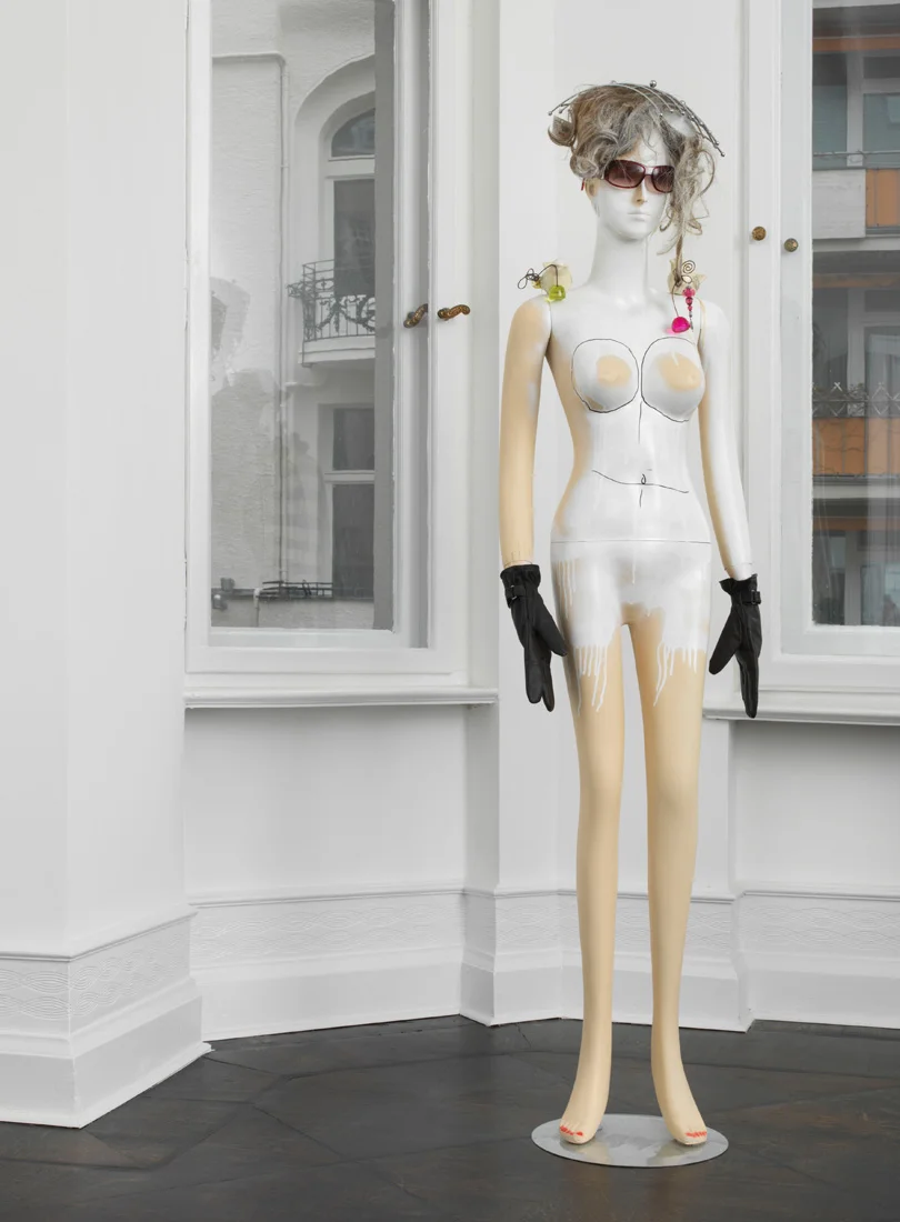 El Salvador — Isa Genzken — Exhibitions — Galerie Buchholz — Image 24