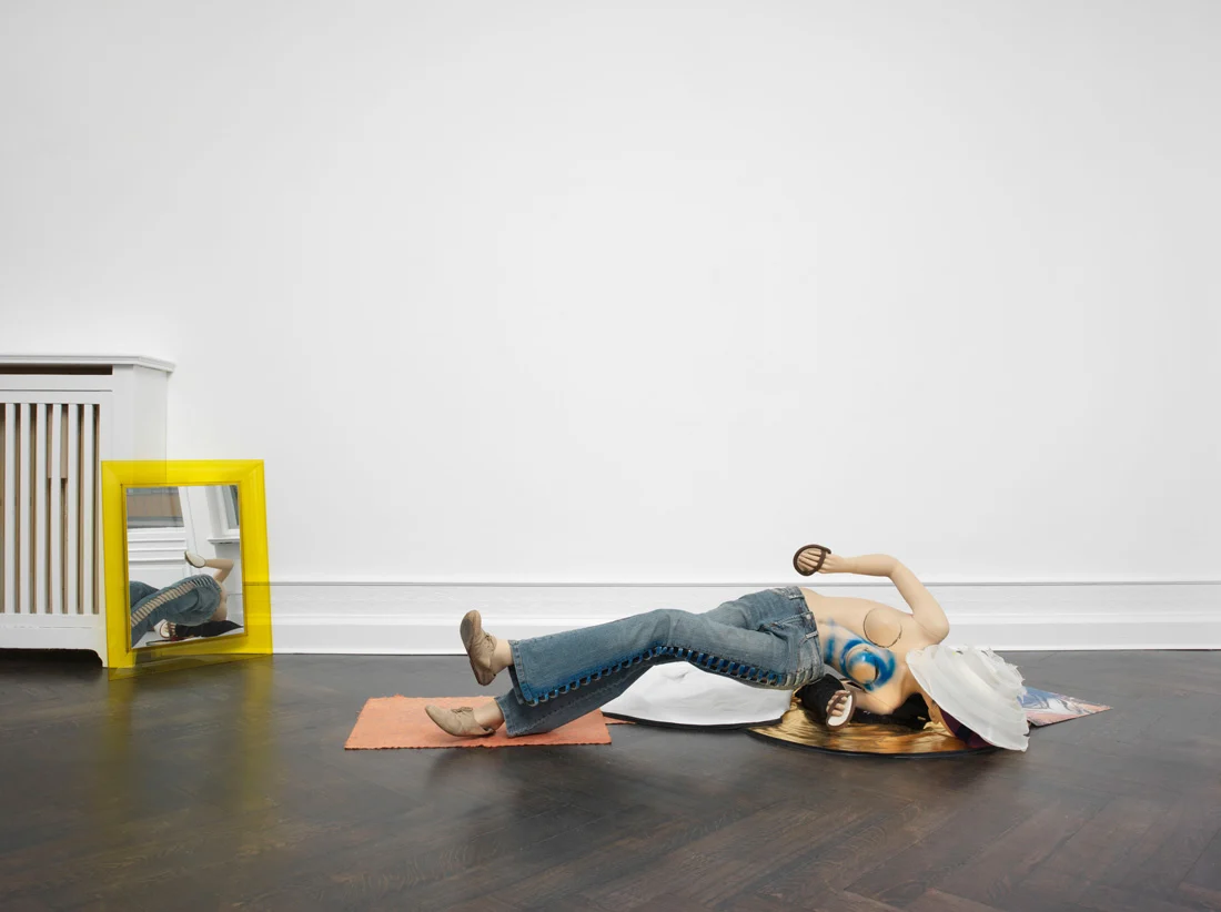 El Salvador — Isa Genzken — Exhibitions — Galerie Buchholz — Image 27