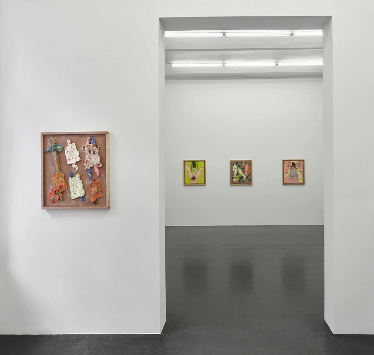 Being and its Fetuses New Ceramics — Richard Hawkins — Exhibitions — Galerie Buchholz — Image 04