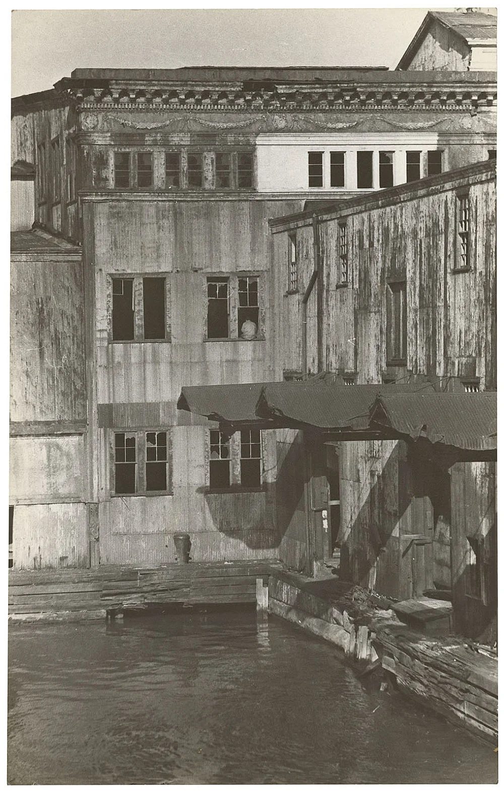 At the Hudson River Piers selected by Douglas Crimp — Alvin Baltrop — Exhibitions — Galerie Buchholz — Image 00