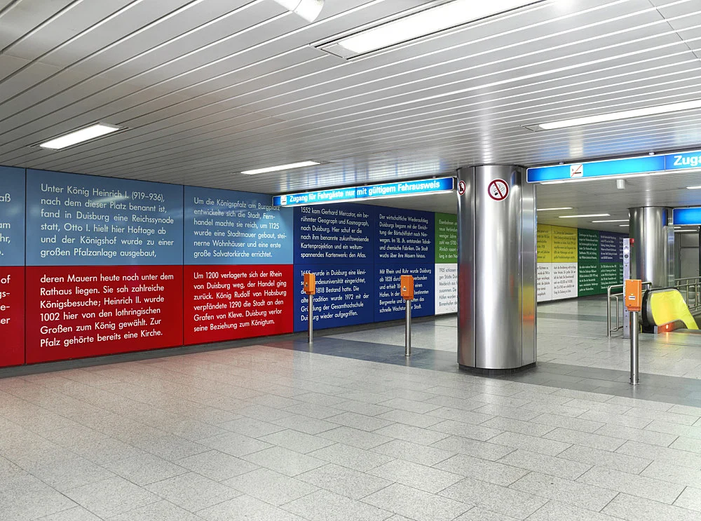 Außenprojekte — Isa Genzken — Exhibitions — Galerie Buchholz — Image 00