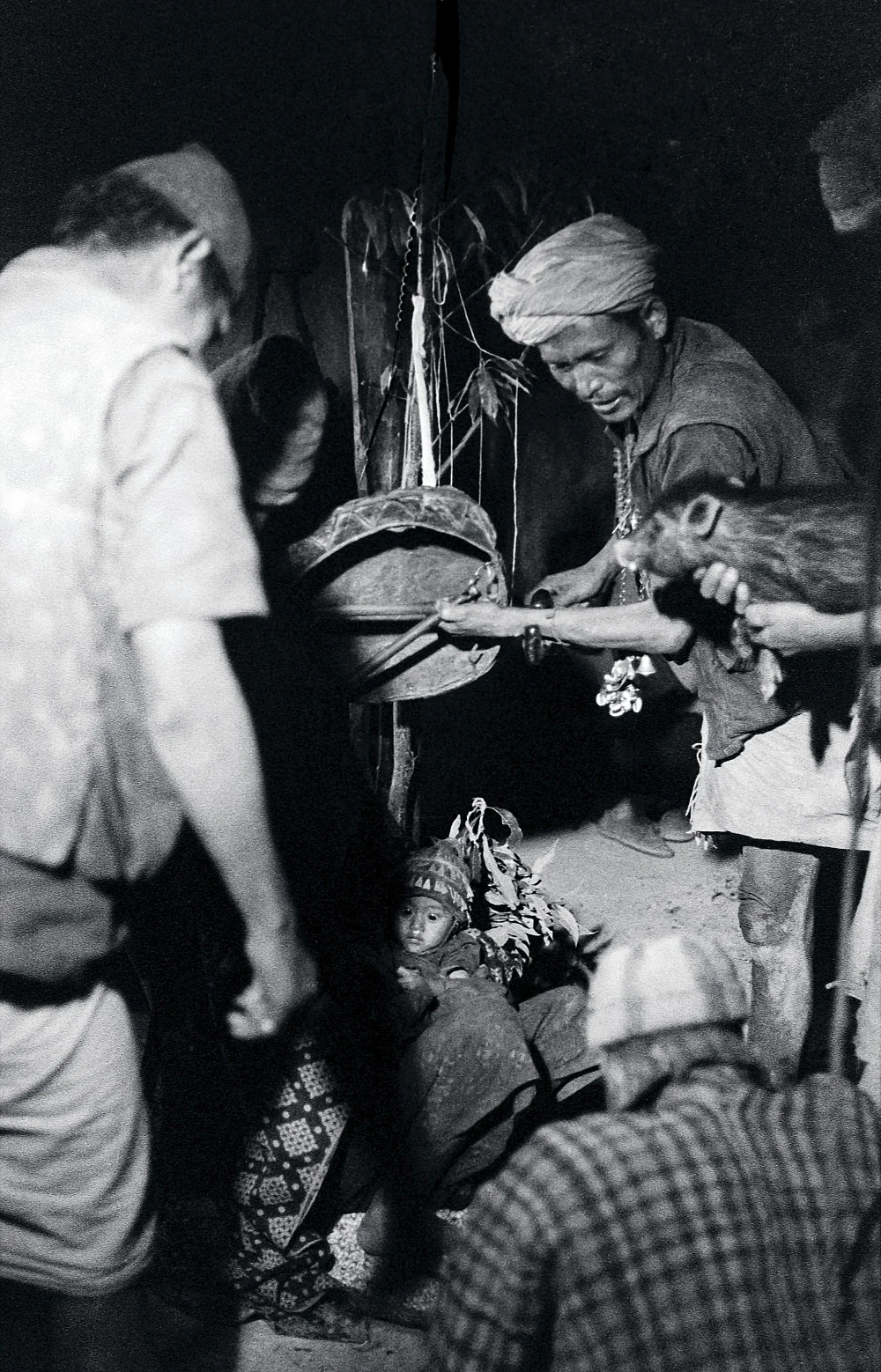 Singers of Ten Thousand Lines — Michael Oppitz — Exhibitions — Galerie Buchholz — Image 41