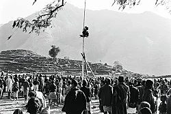 Singers of Ten Thousand Lines — Michael Oppitz — Exhibitions — Galerie Buchholz — Image 101