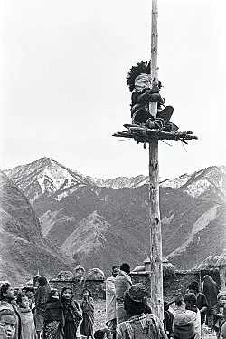 Singers of Ten Thousand Lines — Michael Oppitz — Exhibitions — Galerie Buchholz — Image 102