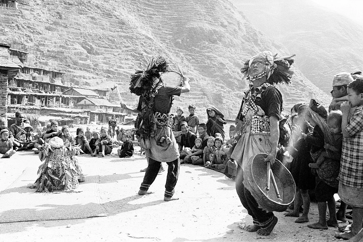 Singers of Ten Thousand Lines — Michael Oppitz — Exhibitions — Galerie Buchholz — Image 26