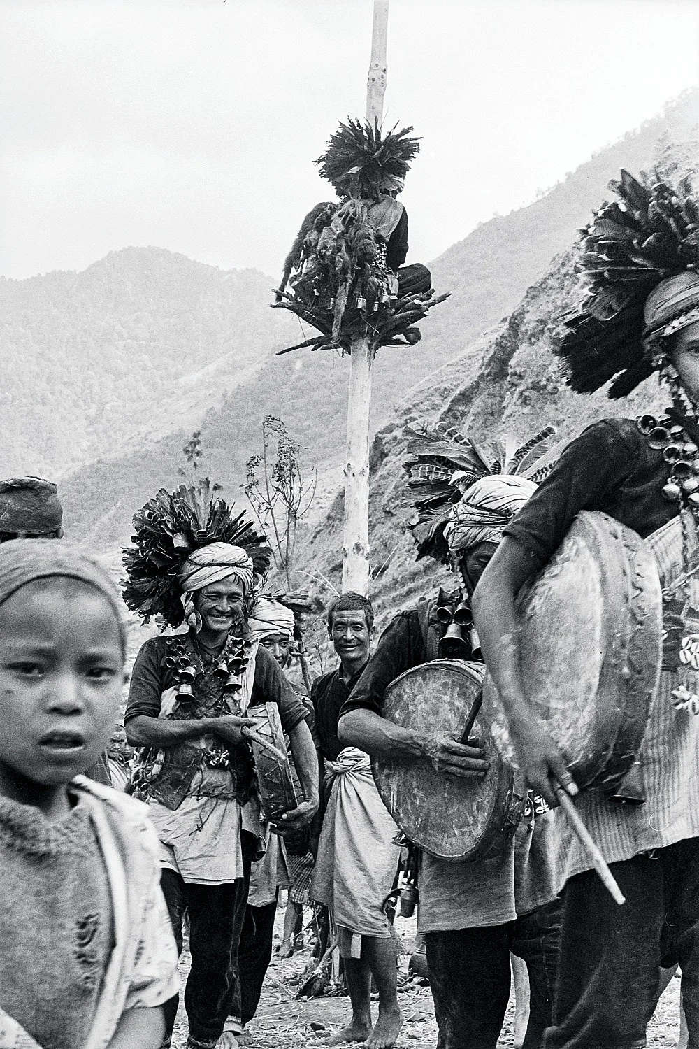 Singers of Ten Thousand Lines — Michael Oppitz — Exhibitions — Galerie Buchholz — Image 28